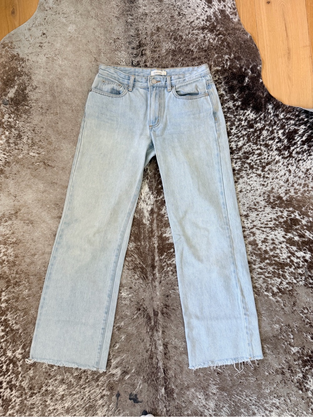 Low-Rise Light Wash Straight Leg Women’s Jeans